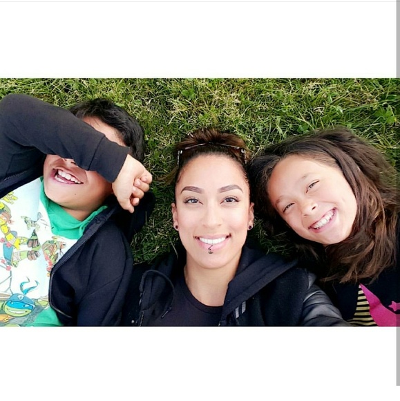 Meet your Posher, Natalia - Picture 2 of 6